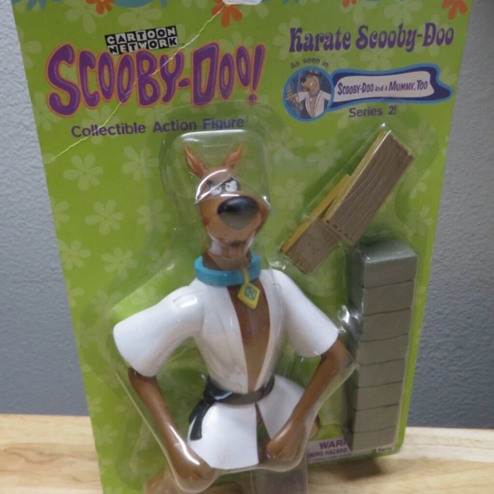 Cartoon Network Karate Scooby-Doo Figure in White